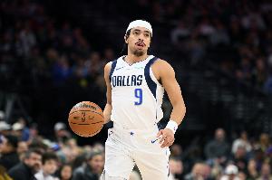 瑞安·内姆哈德三节已经送出19助攻 刷新了基德保持的新秀纪录