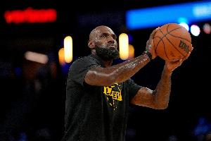 名嘴夏普：詹姆斯得化身灭霸詹才能赢火箭 18詹是史上最强勒布朗