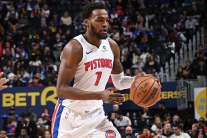 你可真是打嗨了!保罗·里德首节不到8分钟 5投全中砍下14分!