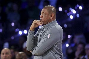 路威:终身难忘老里的人生教诲 他强制我们去儿童医院&革命纪念馆