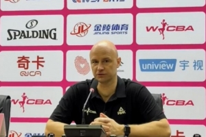 四川女篮主帅:可以开心3小时 但之后就要调整心态迎接下一场硬仗