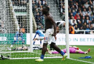 独立报：拜仁关注桑德兰前锋布罗比，有意今夏引进