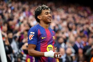 23球17助参与40球!亚马尔创巴萨生涯单赛季参与进球数纪录