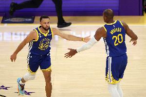 科尔:出于健康考虑 库里霍福德波尔津吉斯都将受到出场时间限制