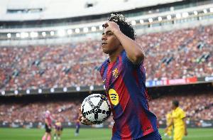 每体：亚马尔的表现如天神下凡 巴萨出局原因在细节而非技战术