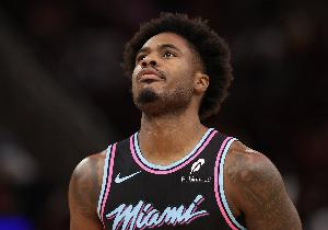 无力回天！戴维恩·米切尔生死战轰28分6助 赛季场均9.3分6.5助