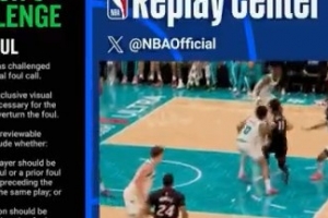 取消罚球！哈克斯投篮造迈尔斯·布里奇斯犯规 黄蜂挑战改先犯规