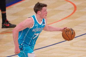 新秀三分王!斯波:克尼佩尔在我看来就是本赛季的最佳新秀!