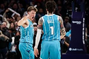 美记：黄蜂本赛季表现极其精彩 他们为下赛季留下了许多宝贵财富