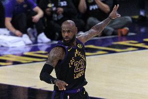 这也能赢！湖人今晚仅出手66次 季后赛历史自2020年火箭以后最少