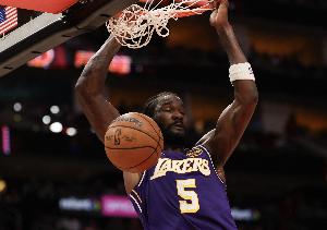 季后赛历史有效命中率榜：艾顿63.4%第1 伦纳德4 奥尼尔6 库里10