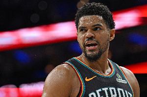 拉胯！托拜亚斯·哈里斯出战36分钟 15中5&三分7中1