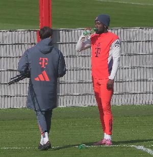 德天空：拜仁未将阿方索视为绝对非卖品，但目前没积极寻求套现